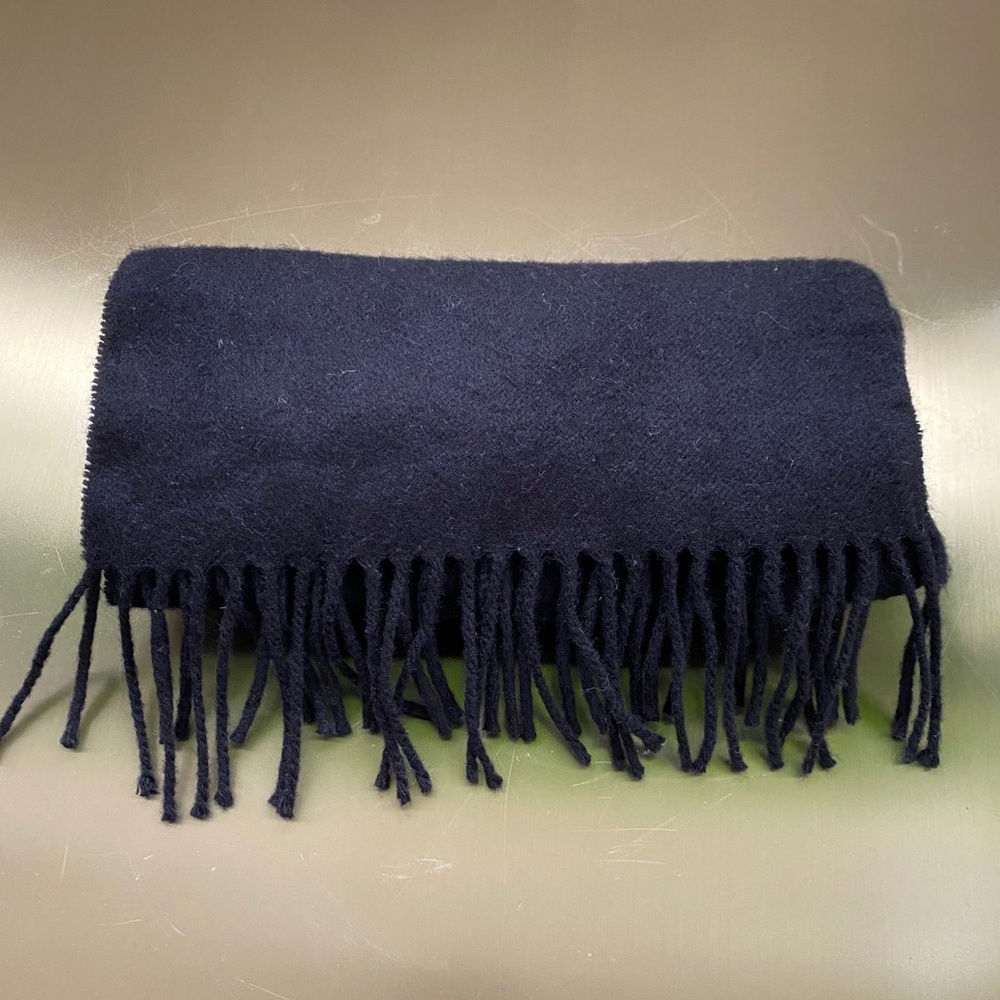 Coach classic black wool/cashmere scarf - Picture 2 of 4